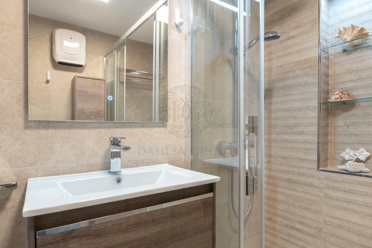 El Faro Beach Apartment By Dahlia Group Estepona Buitenkant foto